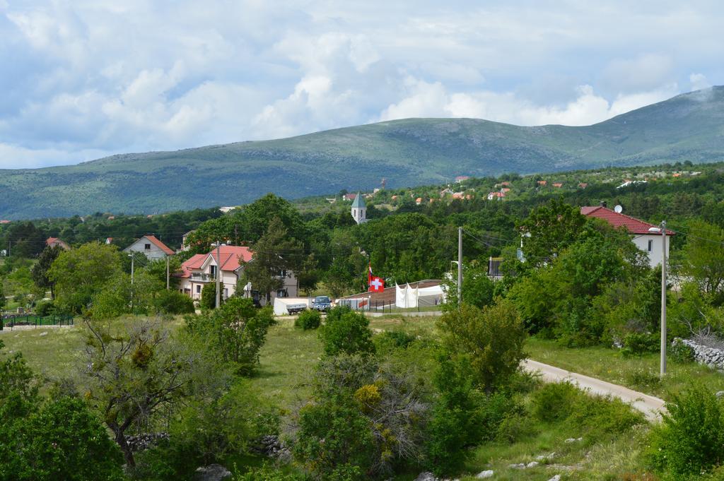 Blue Lake Luxury Rooms Grabovica エクステリア 写真